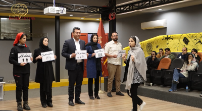 سخنرانی مهتاب علیپور با موضوع ارتباطات